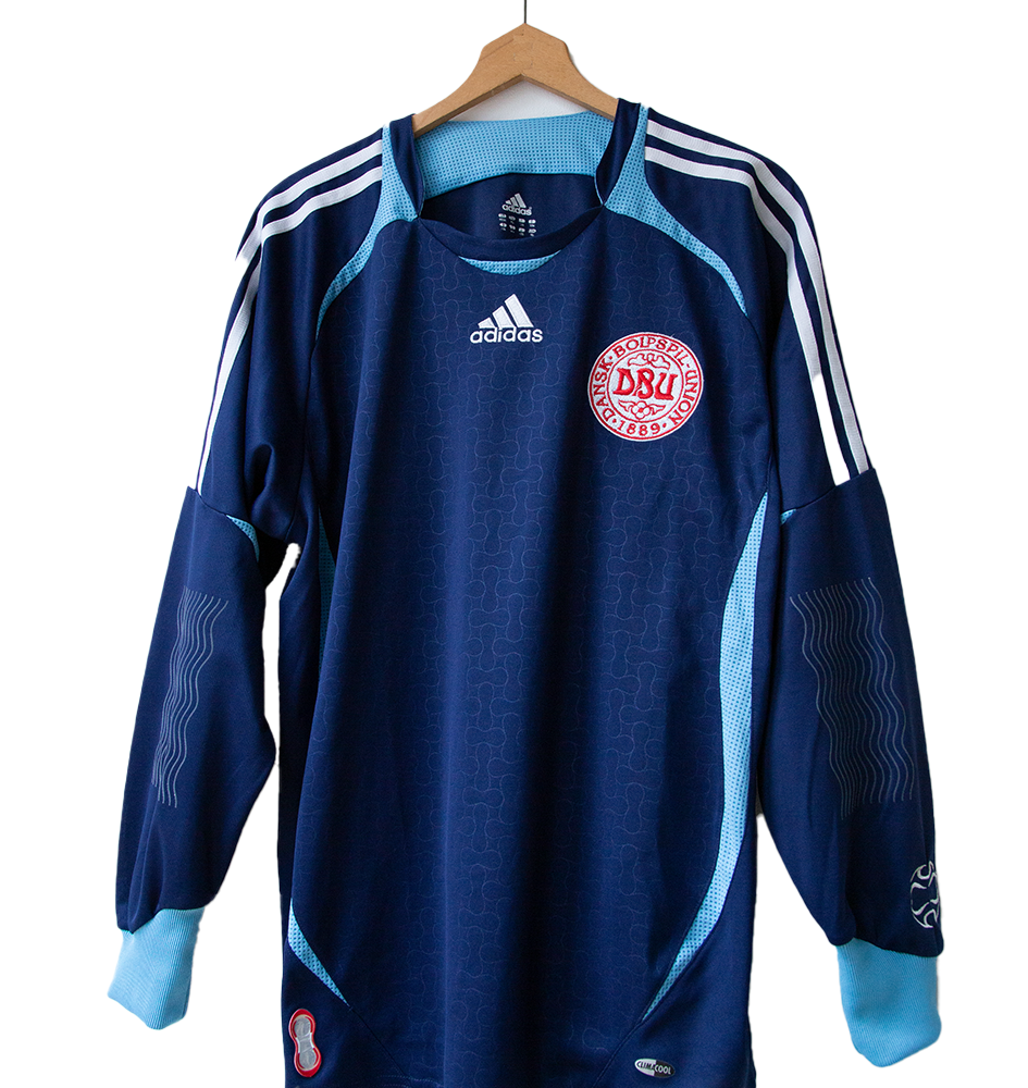 Denmark 2006-2008 Goalkeeper Shirt Denmark 2006-2008 Goalkeeper Shirt